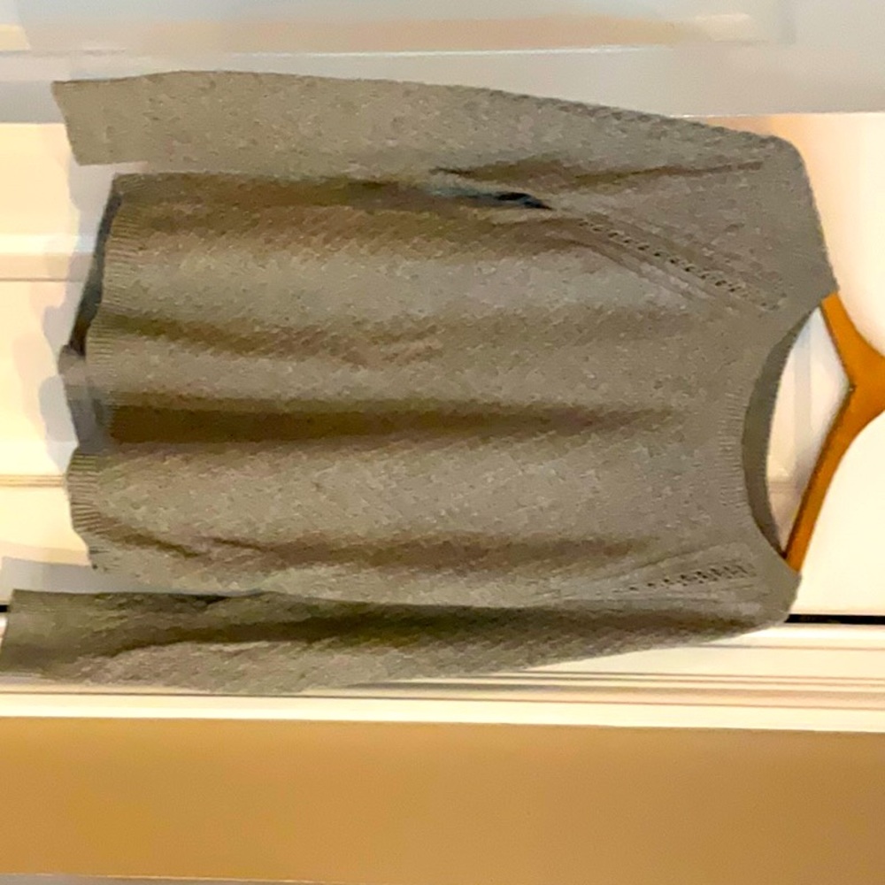 Women’s sweater